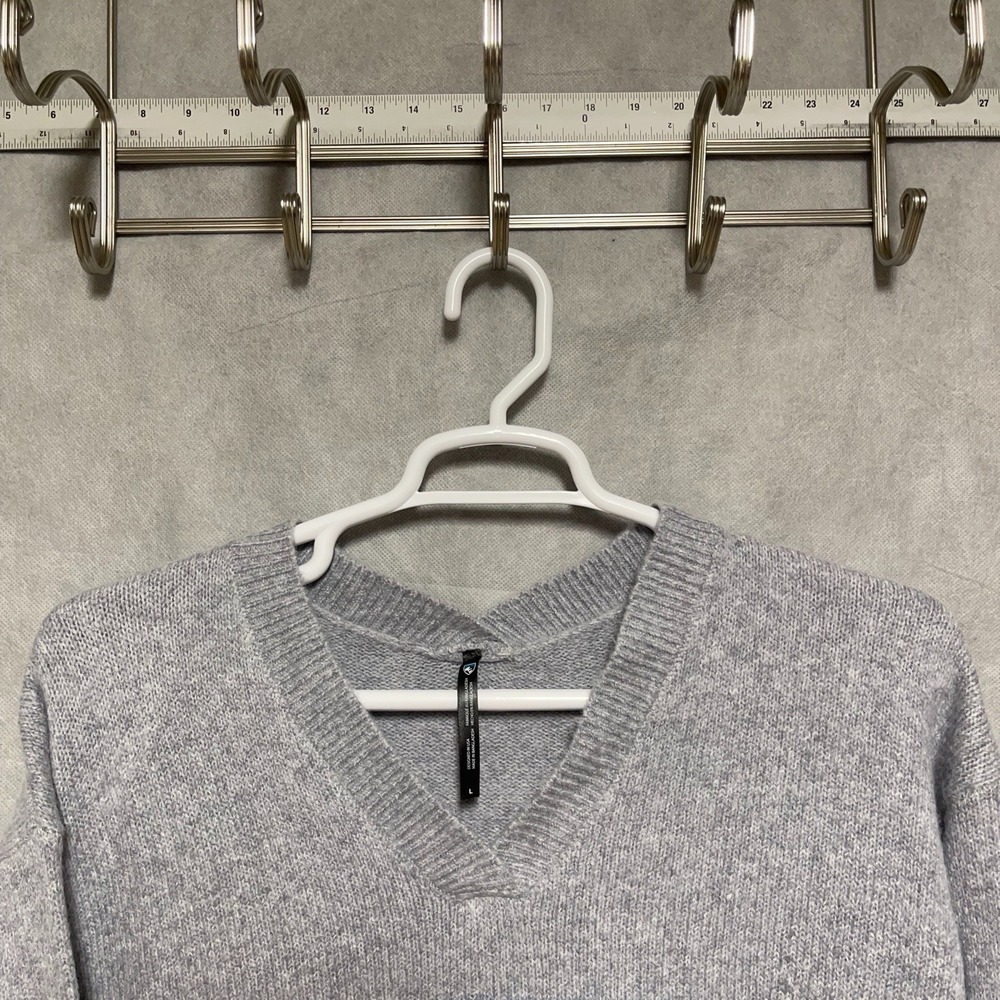 Kuhl Sweater Men L Gray Blue Knit V Neck Academia Pullover Outdoor Casual Hybrid